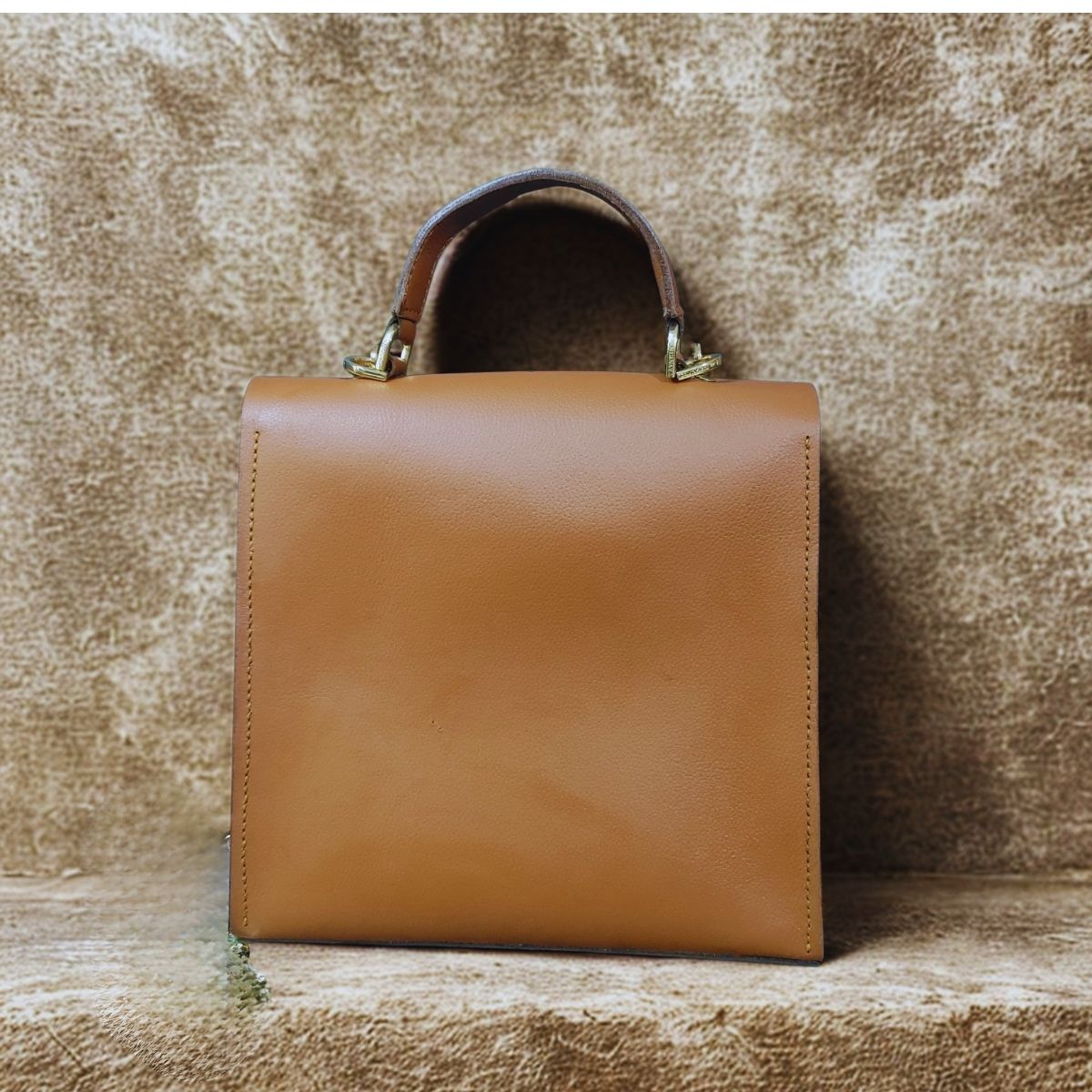 Elegant Ladies Handbag – Style, Comfort & Everyday Practicality - Image 3